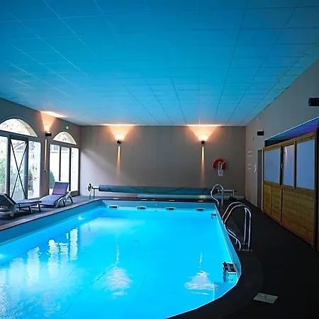 Отель Chateau D'ayres - & 4*