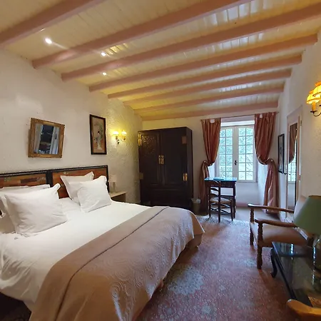 Chateau D'ayres - & 4*